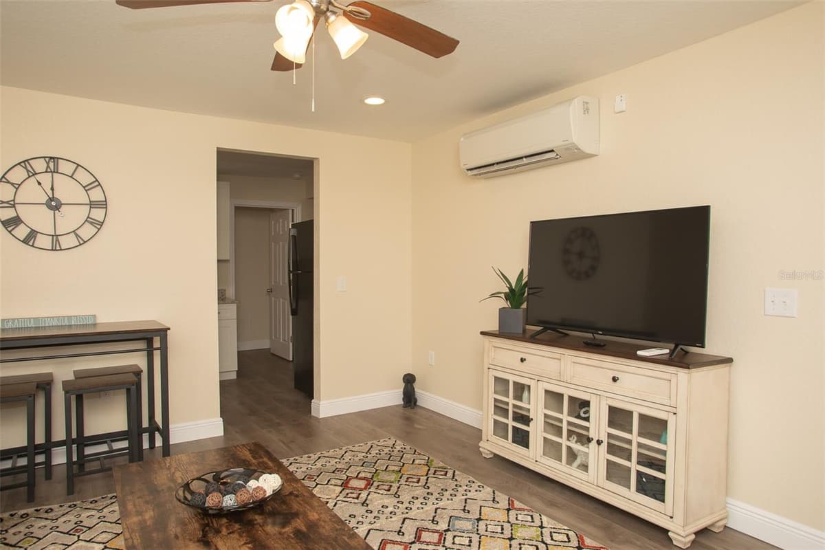 915 PALMETTO STREET — photo 33 of 65