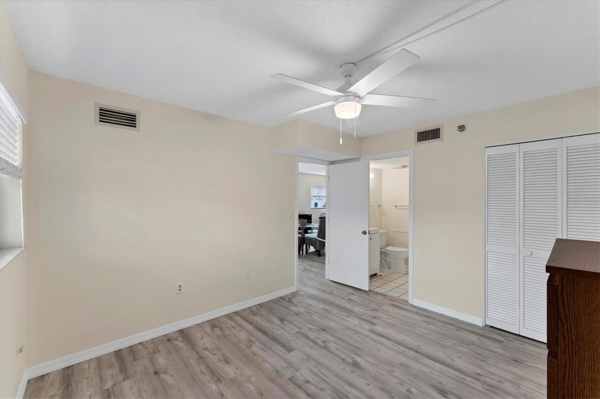 104 CAPRI ISLES BOULEVARD — photo 22 of 43
