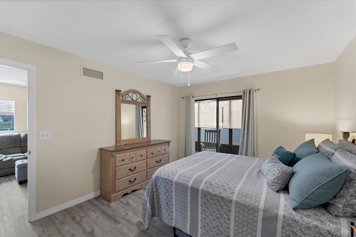 104 CAPRI ISLES BOULEVARD — photo 15 of 43