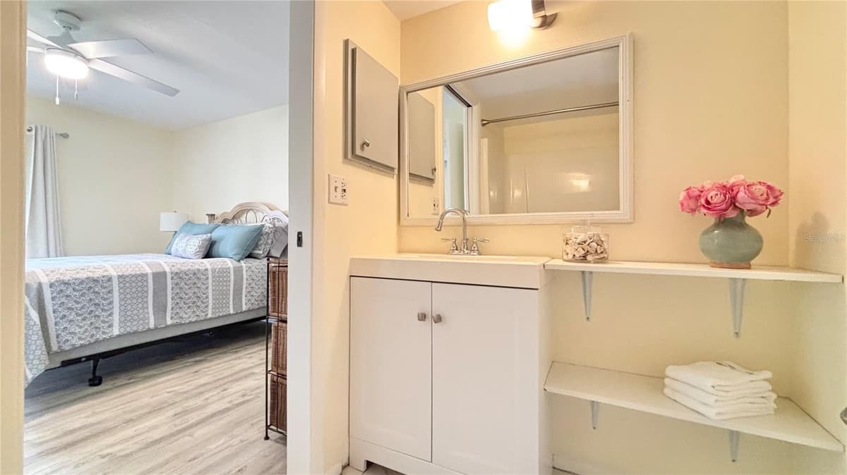 104 CAPRI ISLES BOULEVARD — photo 20 of 43