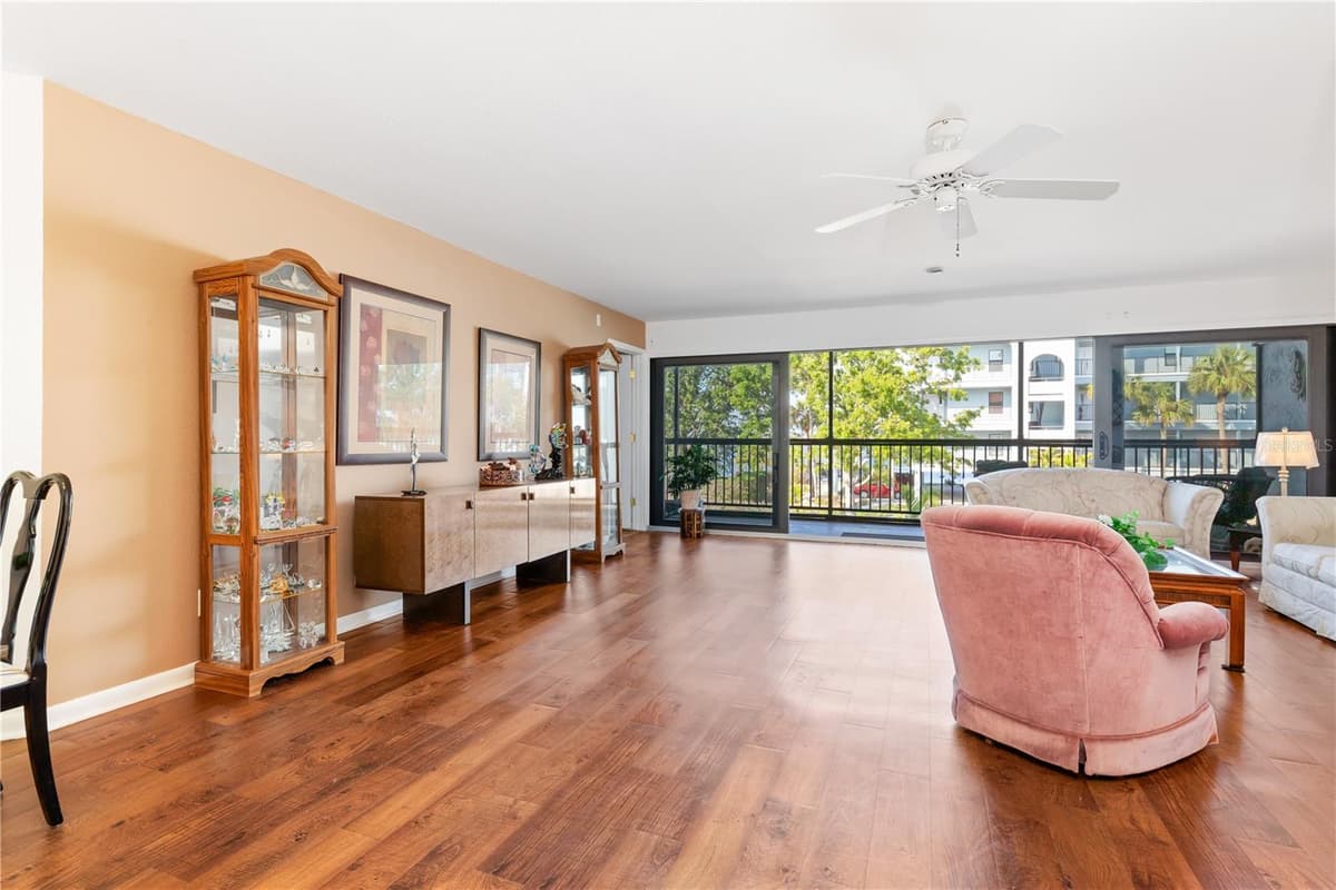 1801 JAMAICA WAY — photo 8 of 47