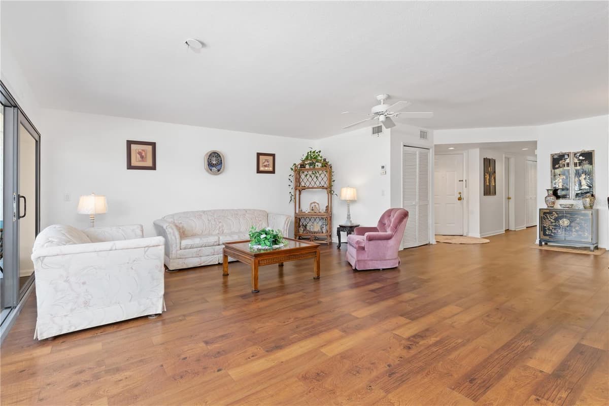 1801 JAMAICA WAY — photo 11 of 47