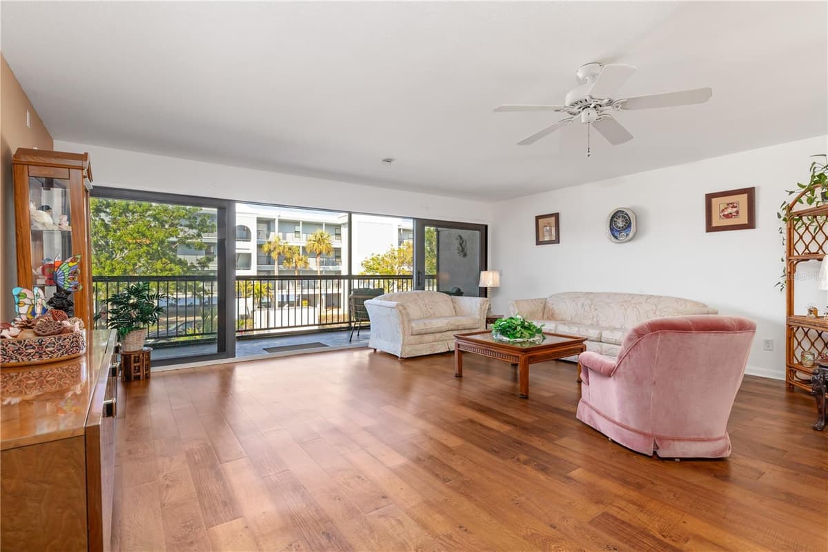 1801 JAMAICA WAY — photo 9 of 47