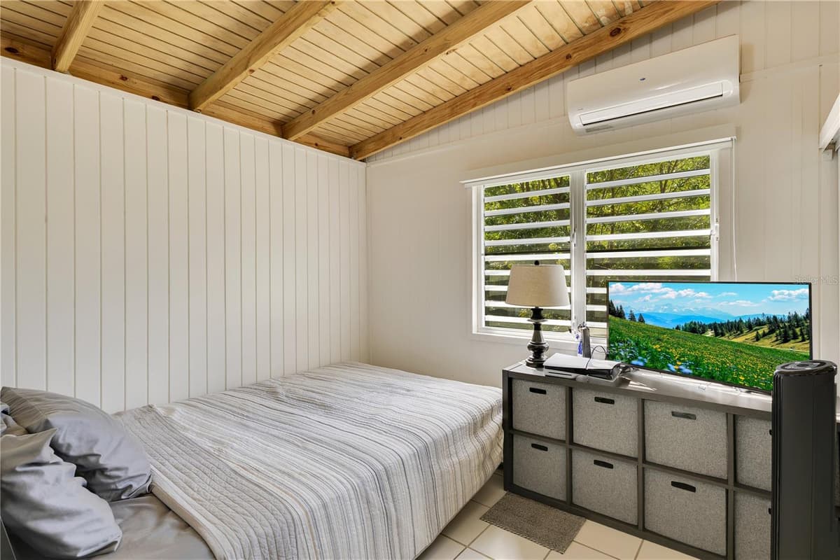 132 QUEBRADA CEIBA — photo 20 of 86