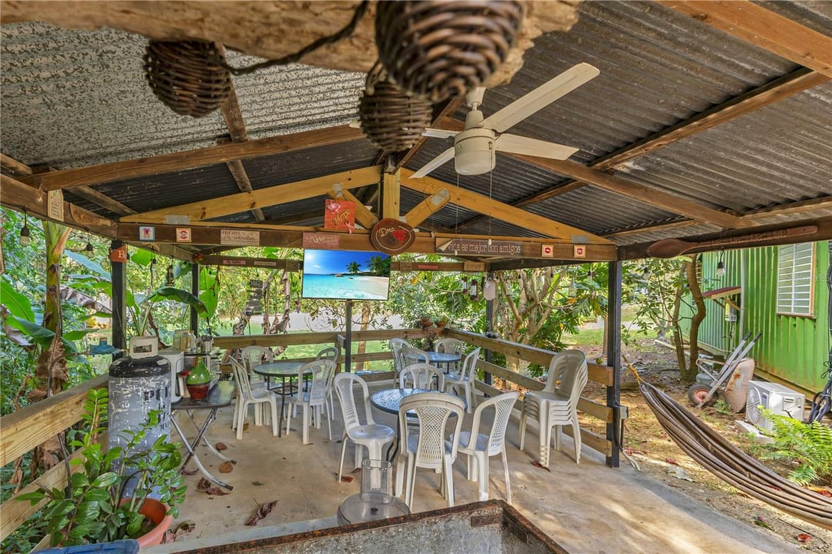 132 QUEBRADA CEIBA — photo 10 of 86
