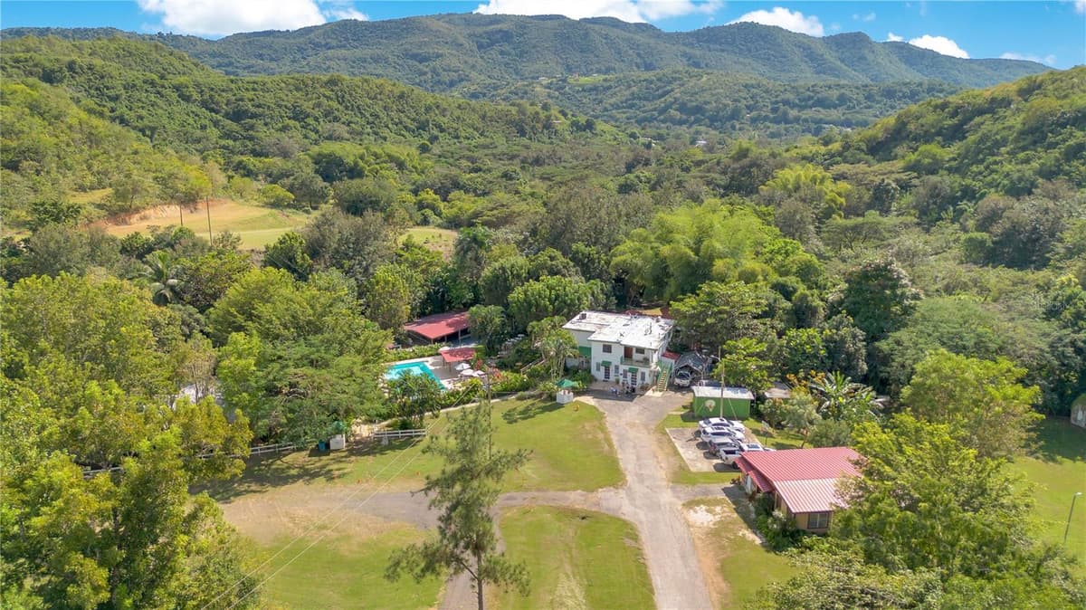 132 QUEBRADA CEIBA — photo 4 of 86