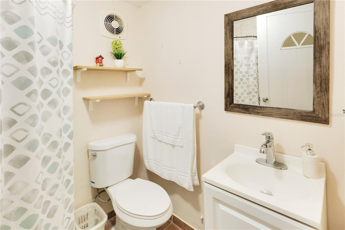 132 QUEBRADA CEIBA — photo 40 of 86