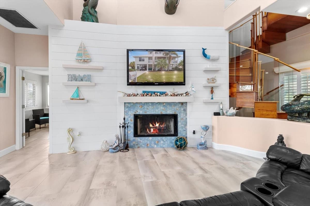 13477 IRWIN DRIVE — photo 20 of 99