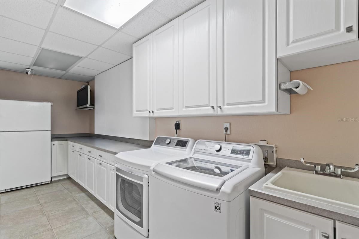 13477 IRWIN DRIVE — photo 44 of 99