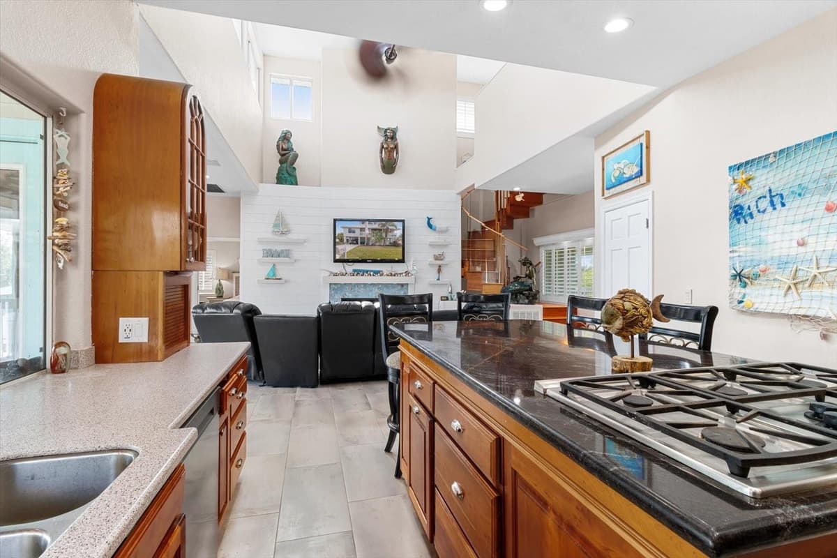 13477 IRWIN DRIVE — photo 26 of 99