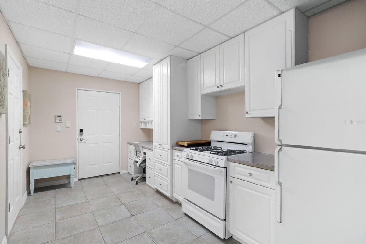 13477 IRWIN DRIVE — photo 45 of 99