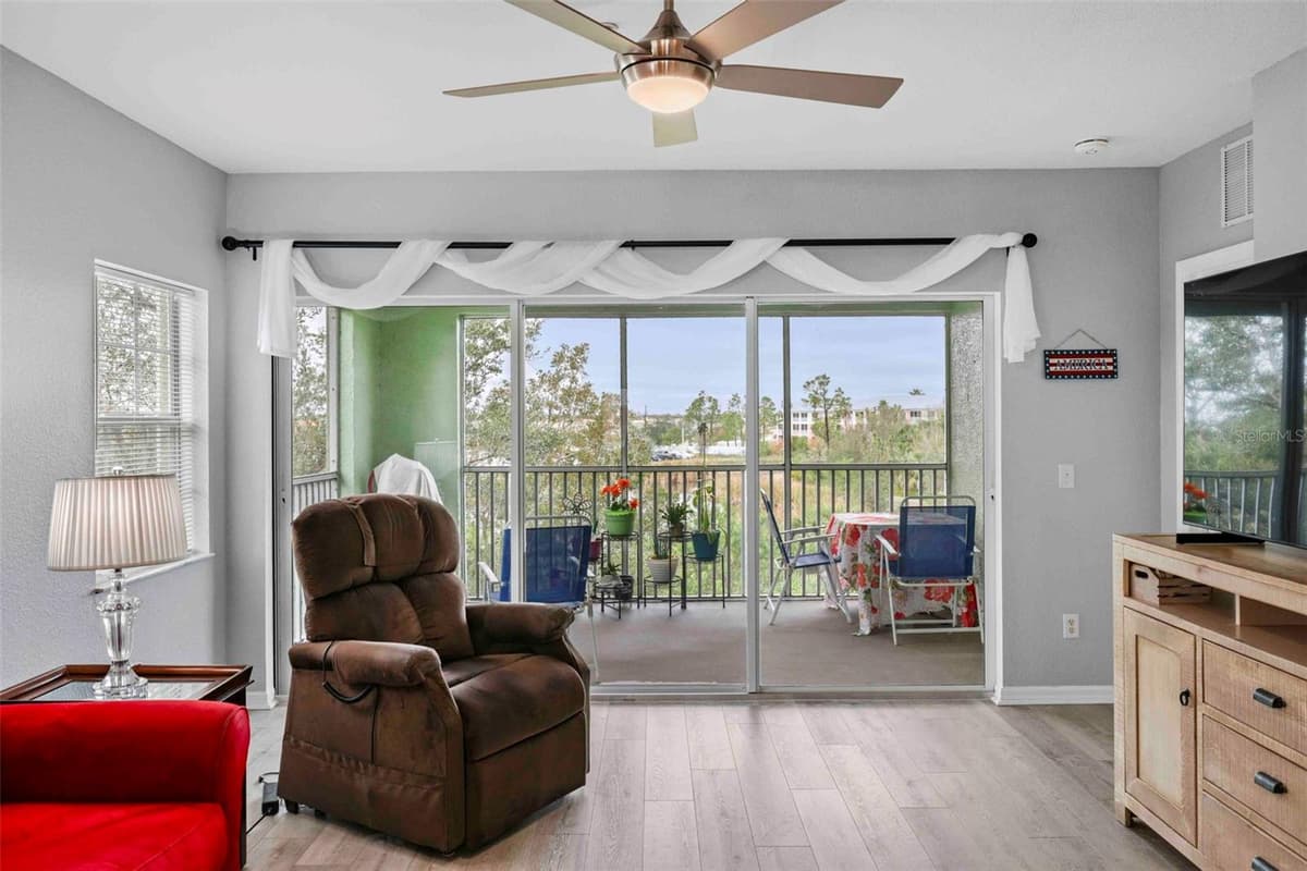 2121 HERON LAKE DRIVE — photo 12 of 41