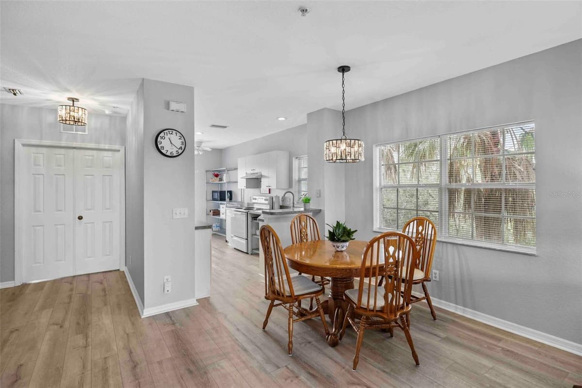 2121 HERON LAKE DRIVE — photo 9 of 41