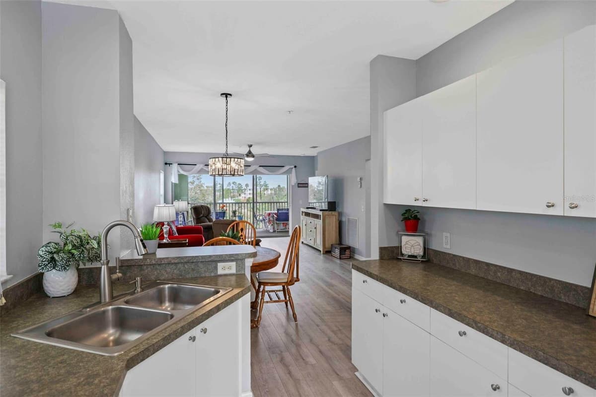 2121 HERON LAKE DRIVE — photo 19 of 41