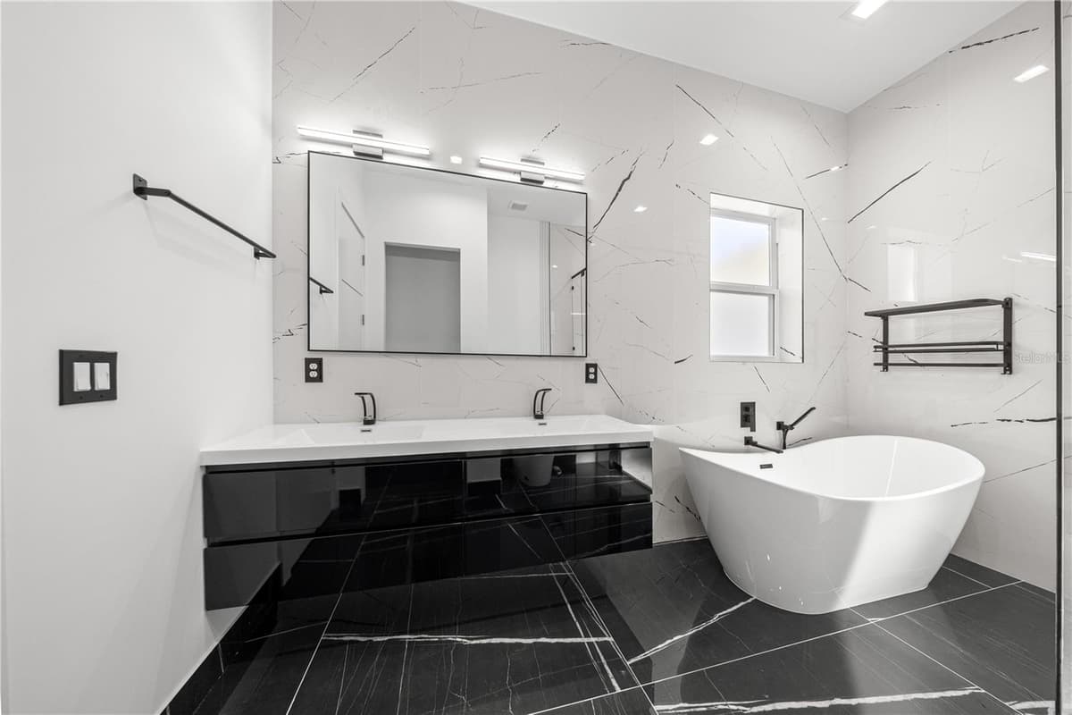 6877 131ST CIRCLE — photo 26 of 56