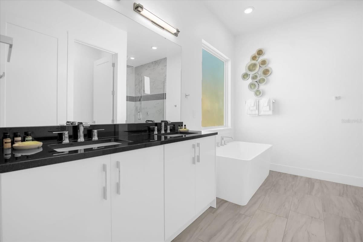 2137 PINE OAK LOOP — photo 37 of 59