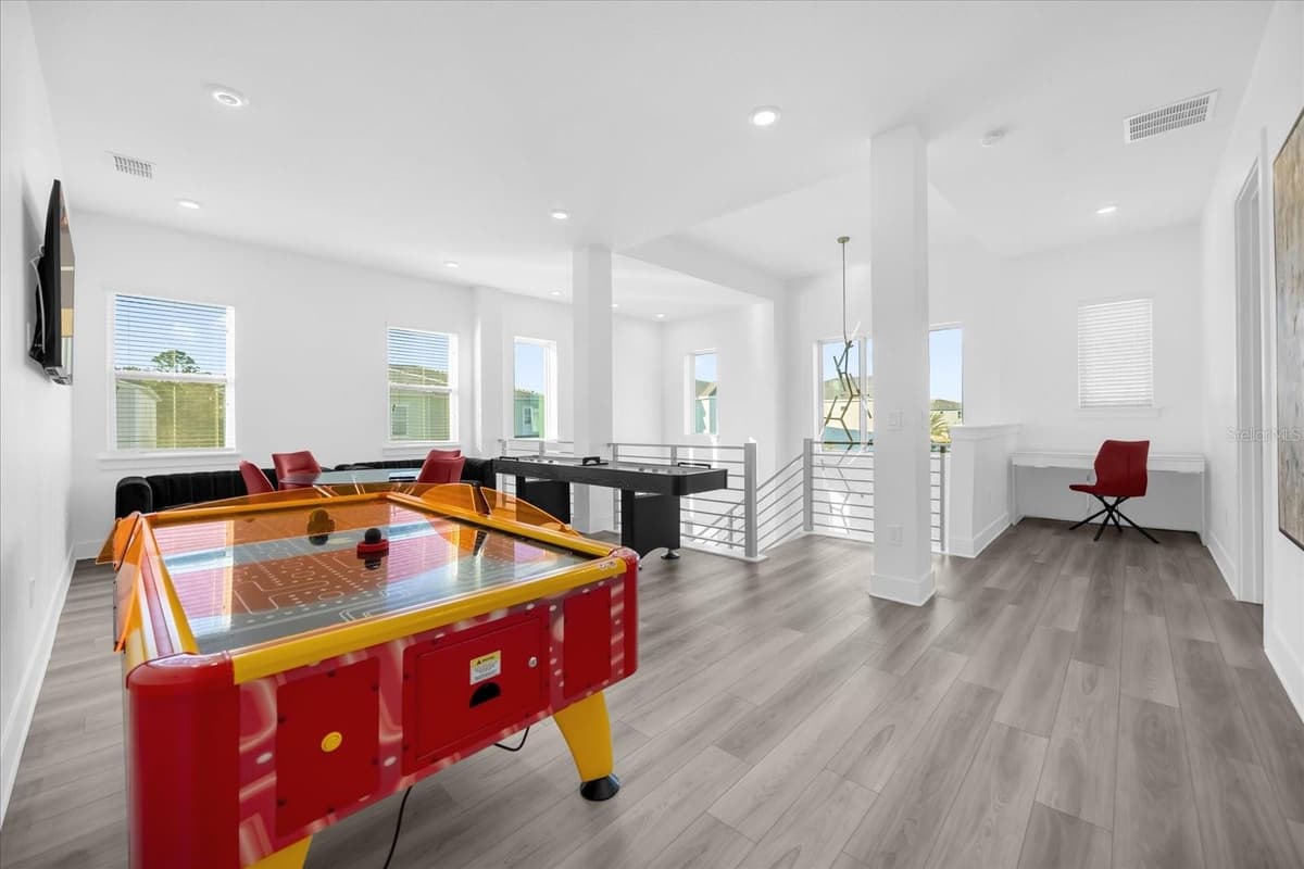 2137 PINE OAK LOOP — photo 33 of 59