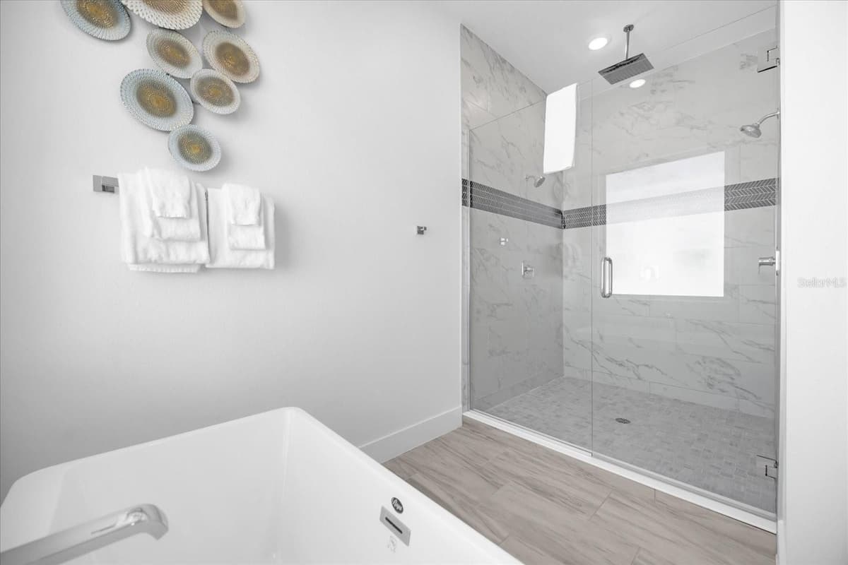 2137 PINE OAK LOOP — photo 38 of 59