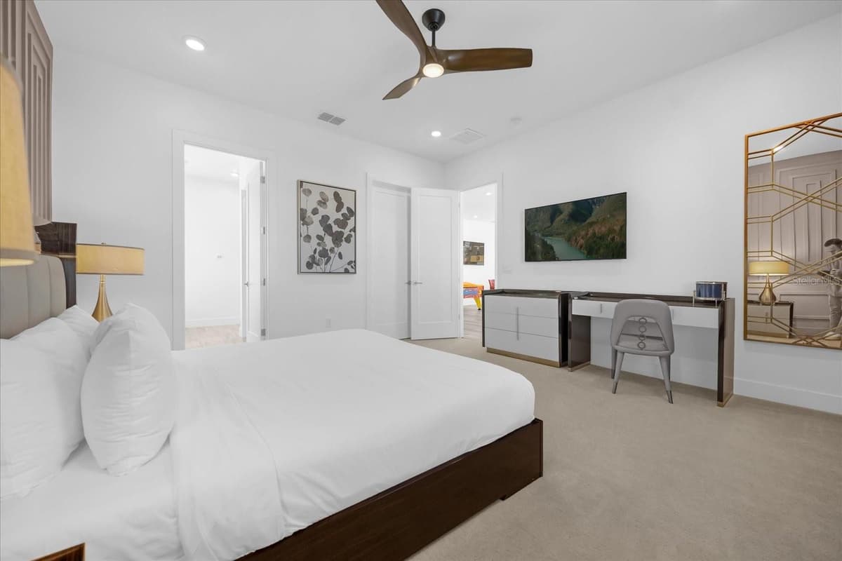 2137 PINE OAK LOOP — photo 36 of 59