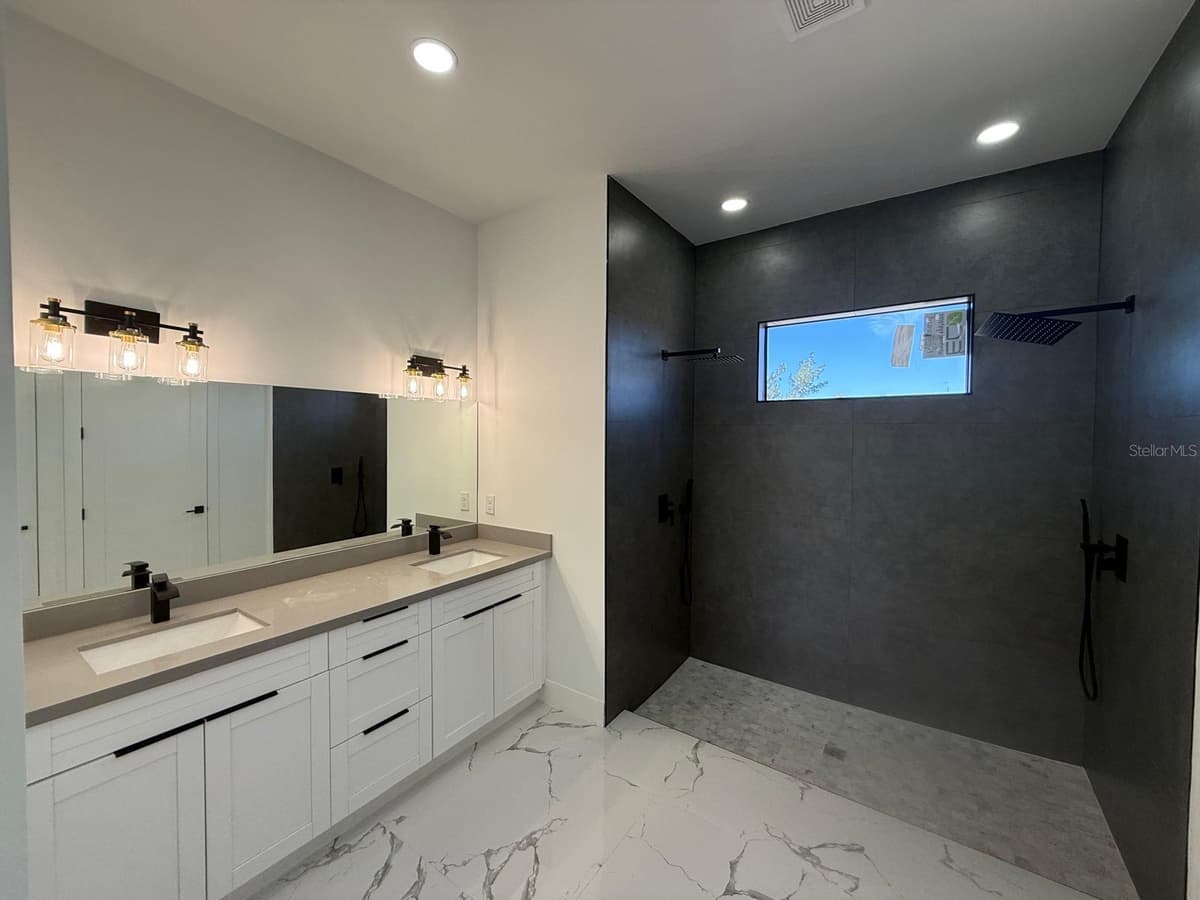 1320 14TH AVENUE — photo 15 of 32