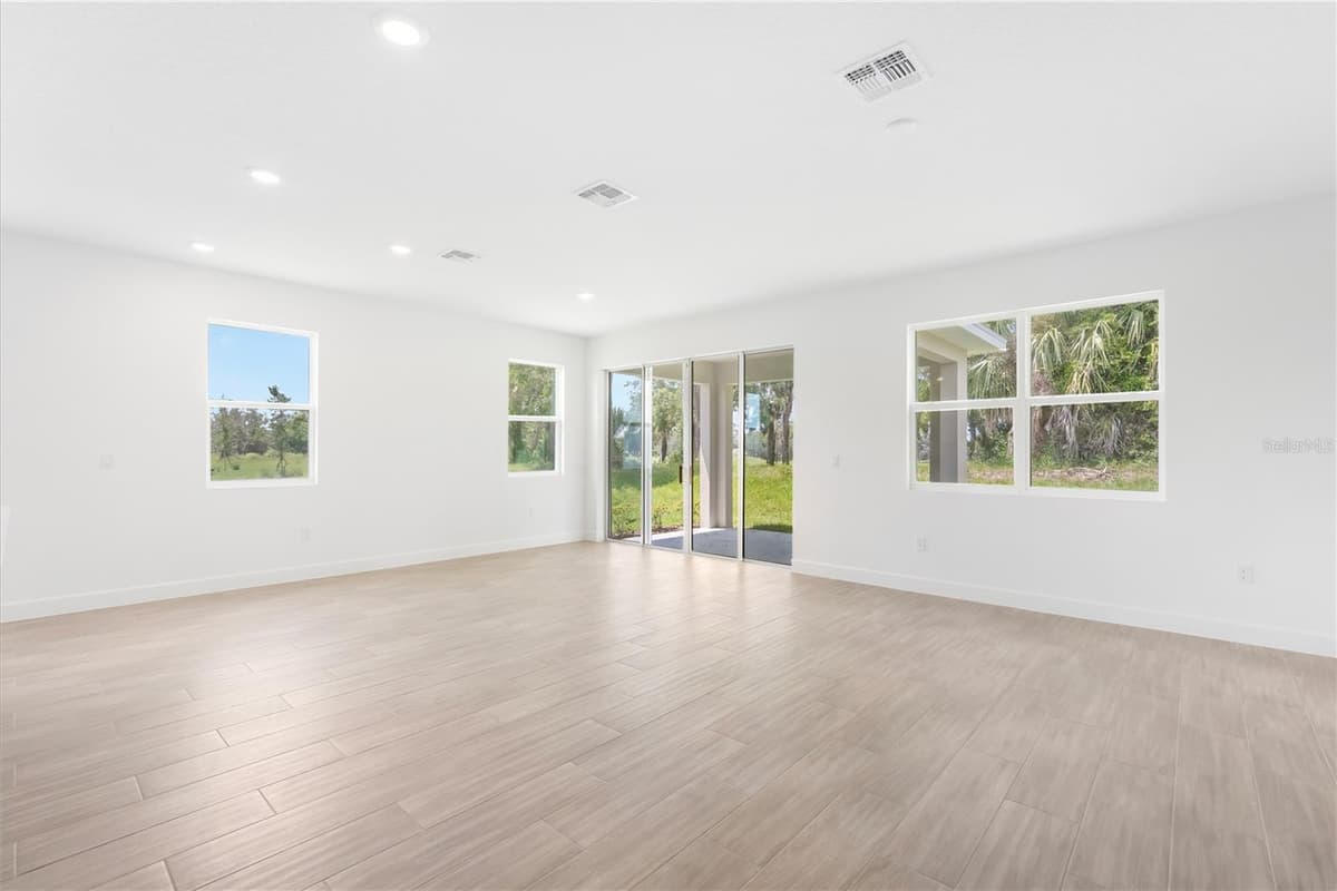 9109 PLAYERS DRIVE — photo 15 of 43