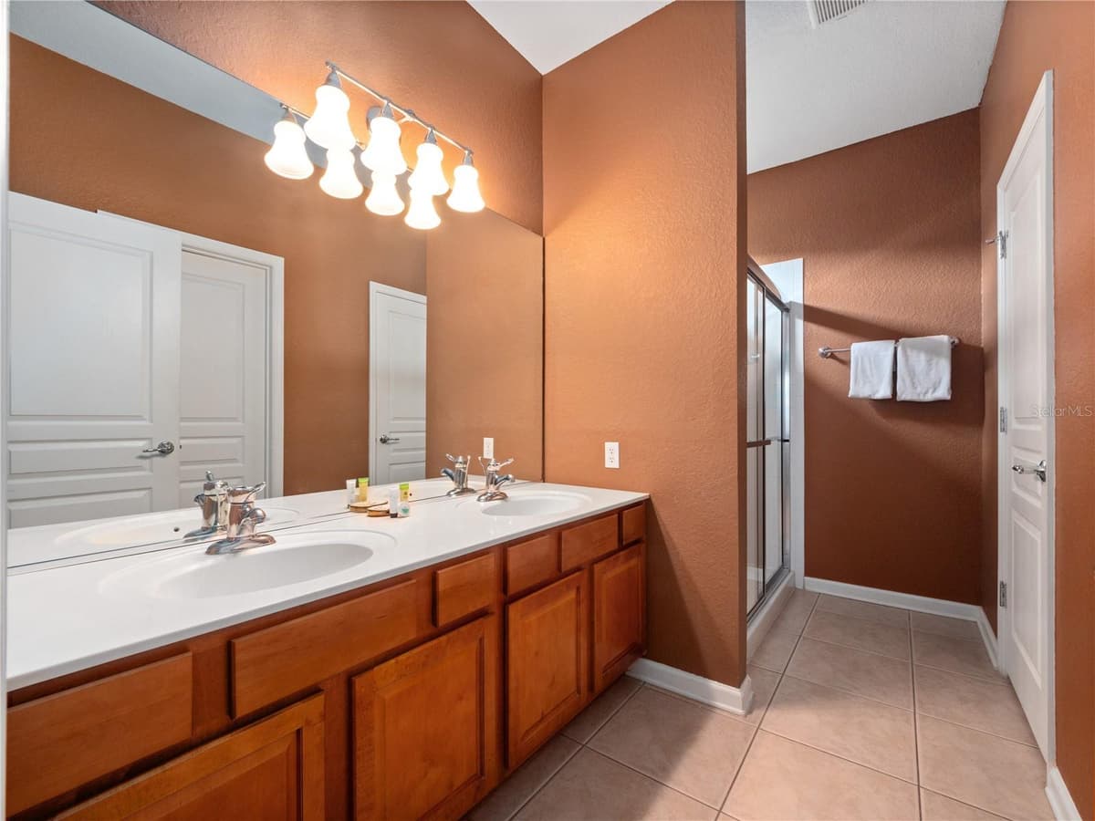 2615 PAWNALL STREET — photo 24 of 43