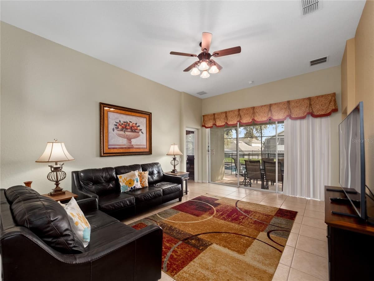 2615 PAWNALL STREET — photo 13 of 43