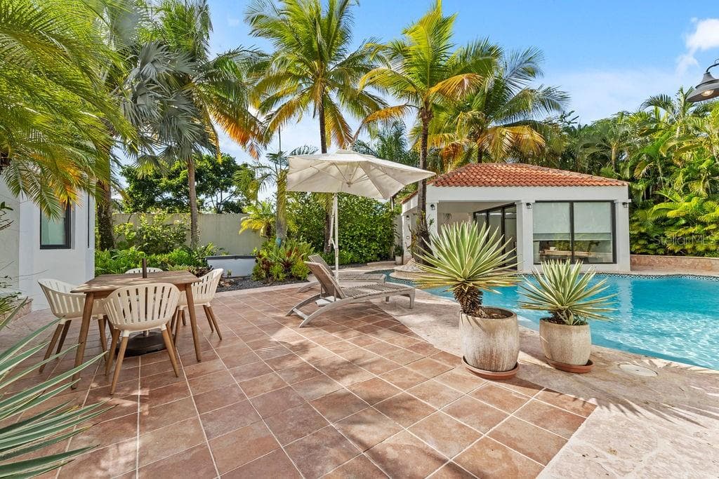 384 DORADO BEACH EAST — photo 40 of 71
