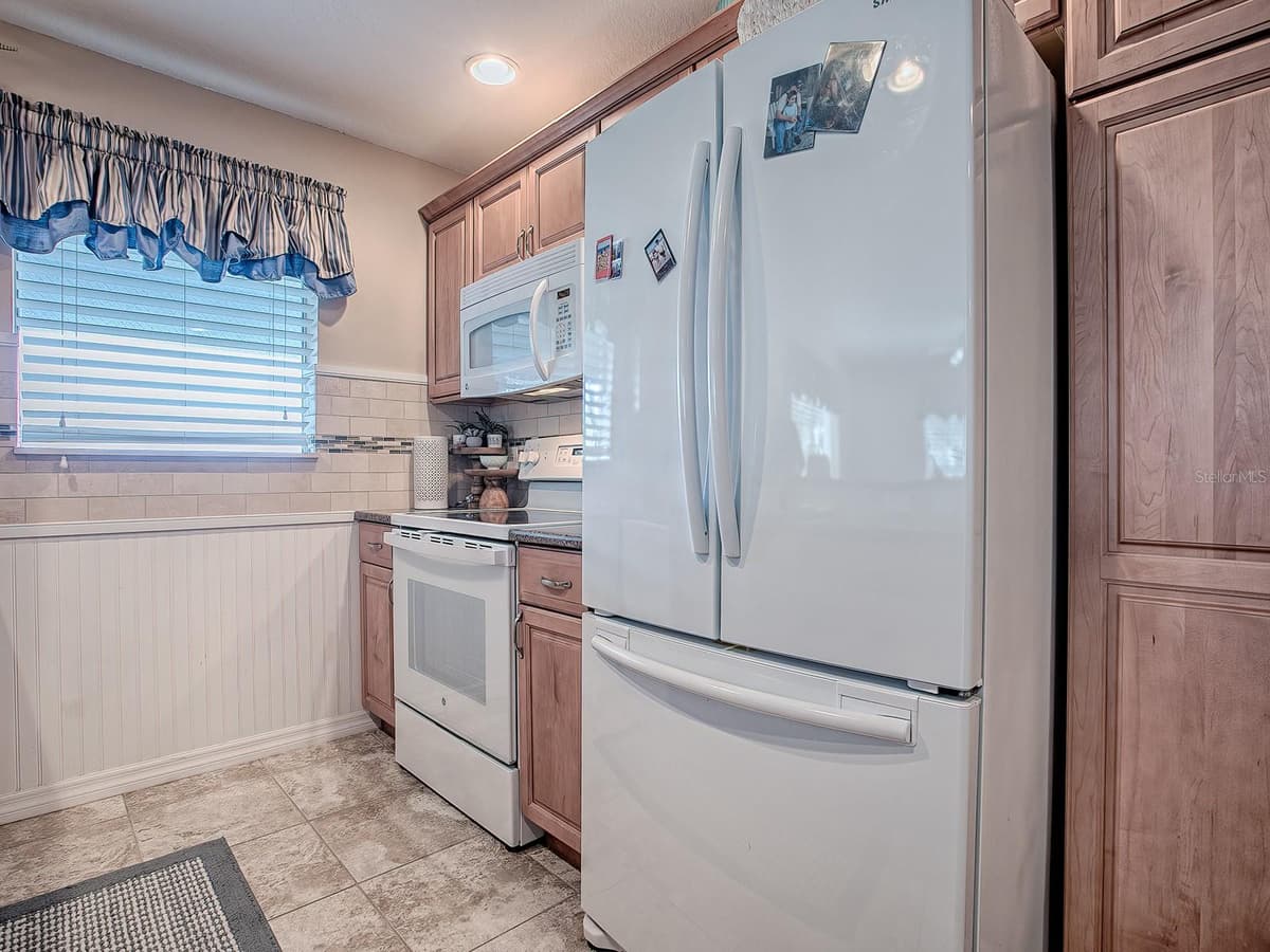4870 S. ATLANTIC AVE, — photo 14 of 35