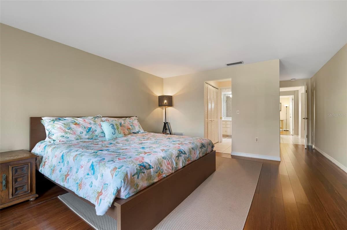 5207 BIMINI DRIVE — photo 19 of 40