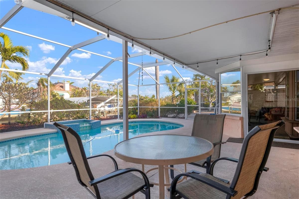5207 BIMINI DRIVE — photo 26 of 40