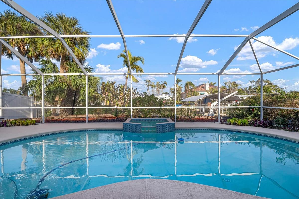 5207 BIMINI DRIVE — photo 27 of 40
