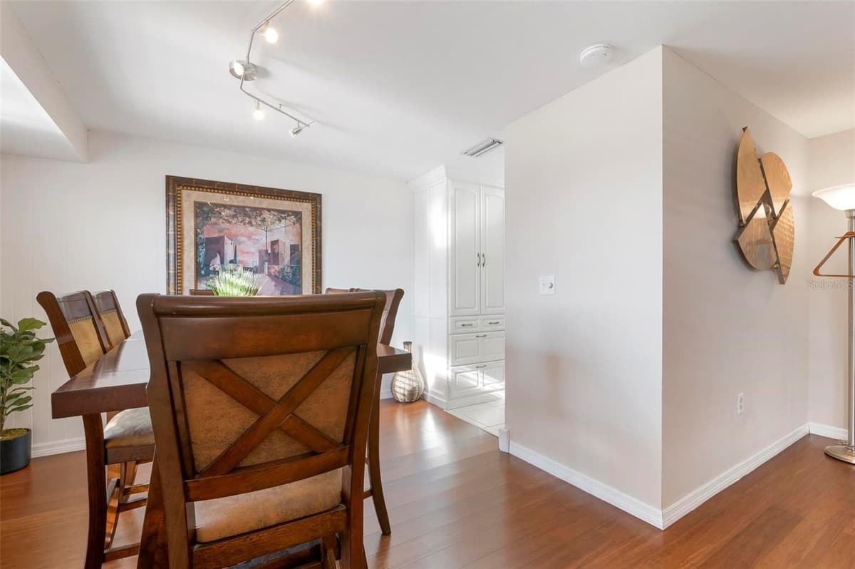 5207 BIMINI DRIVE — photo 7 of 40