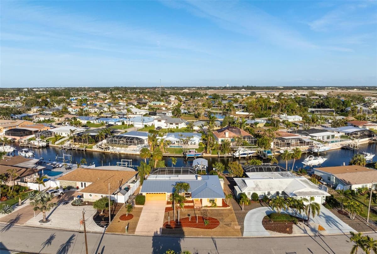 5207 BIMINI DRIVE — photo 1 of 40
