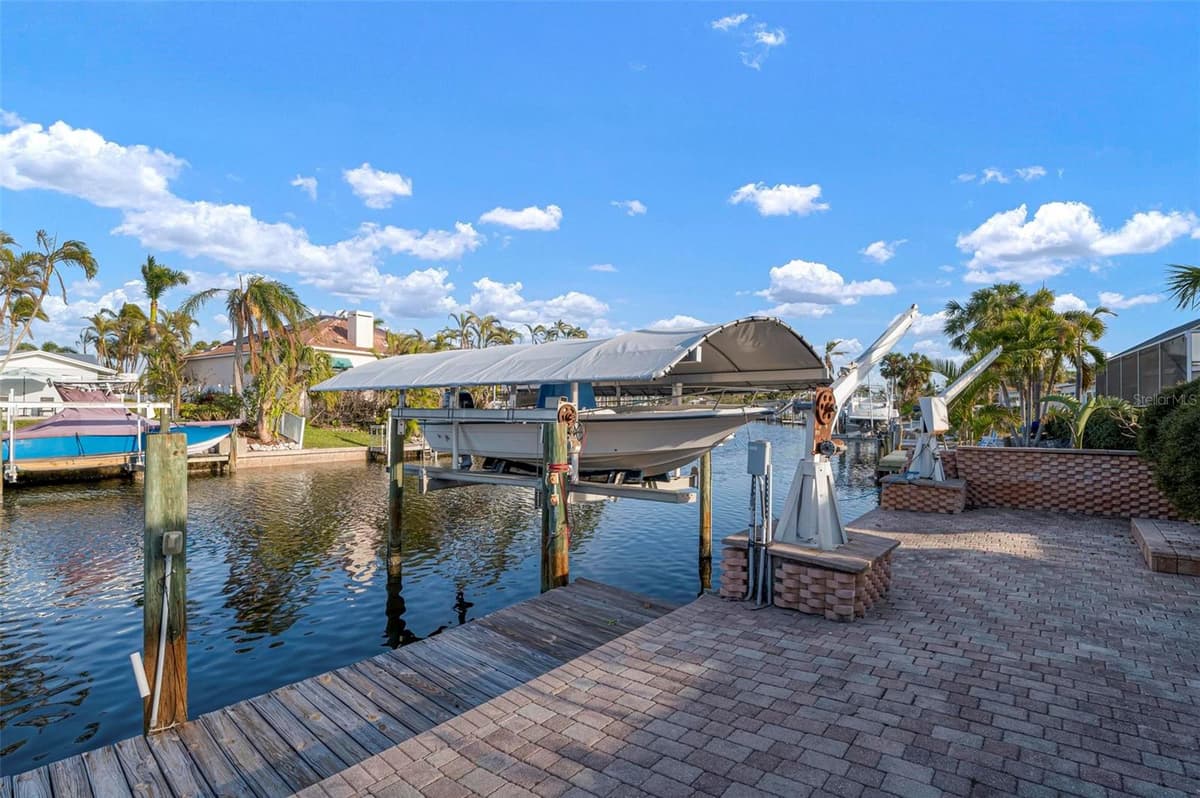 5207 BIMINI DRIVE — photo 30 of 40