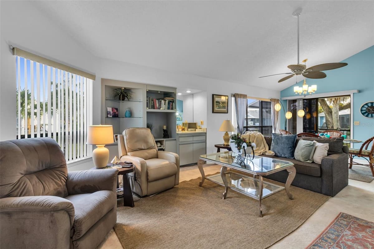 11961 EDGEVIEW COURT — photo 18 of 59