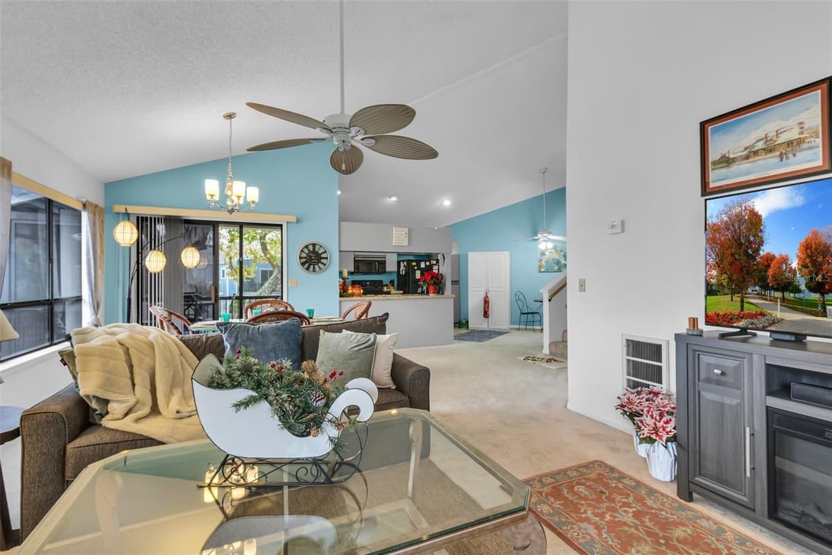 11961 EDGEVIEW COURT — photo 21 of 59
