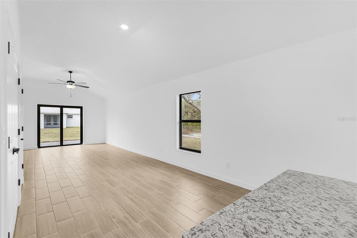 4743 MICHALER STREET — photo 9 of 17