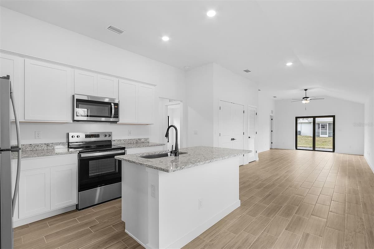 4743 MICHALER STREET — photo 7 of 17
