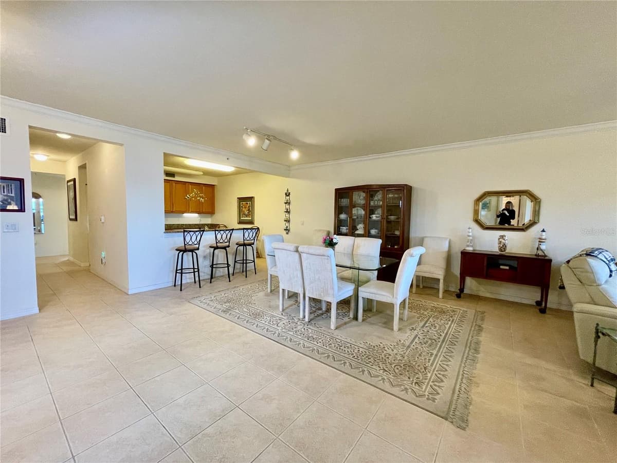 93 VIVANTE BOULEVARD — photo 11 of 61