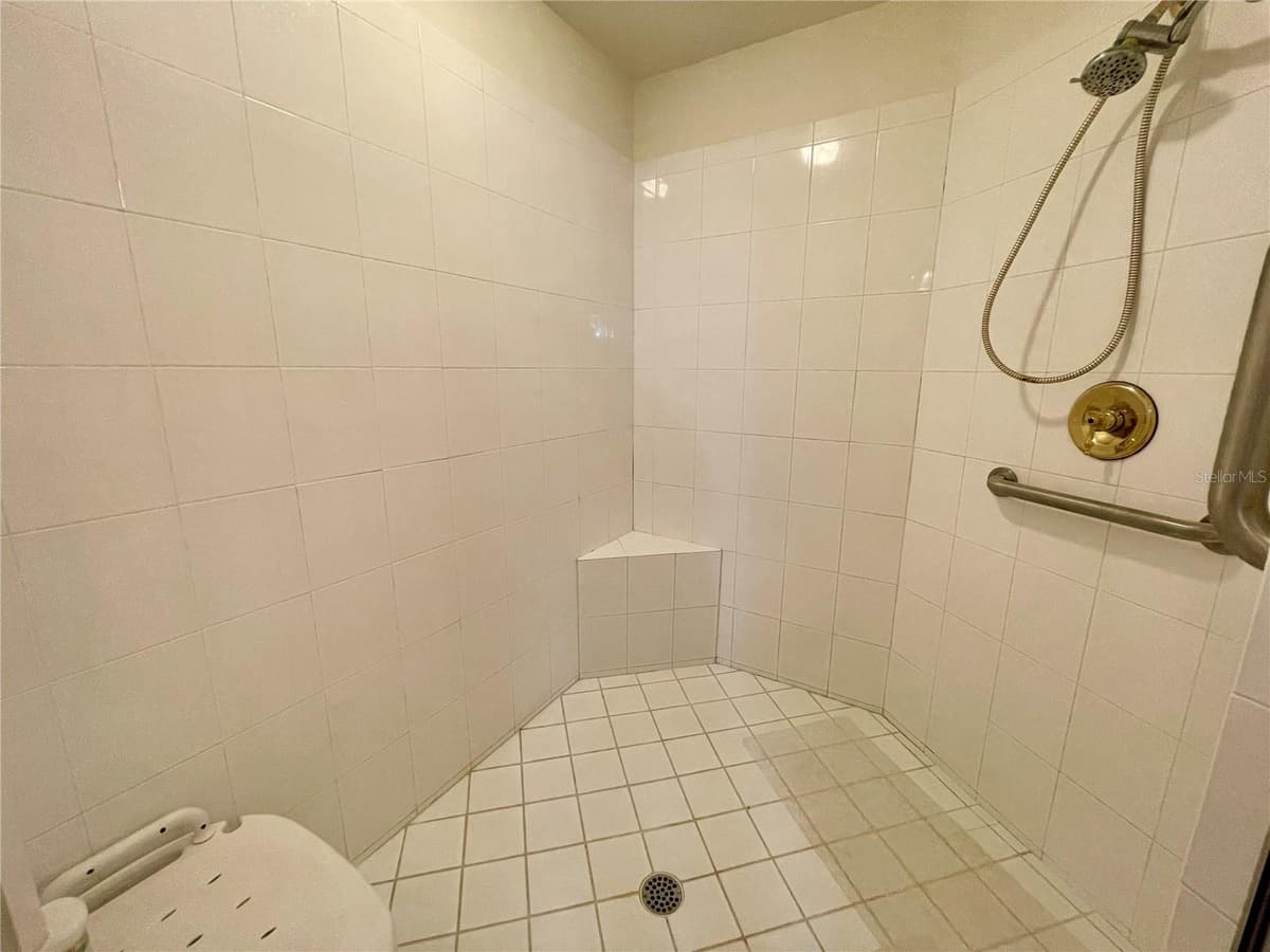93 VIVANTE BOULEVARD — photo 40 of 61