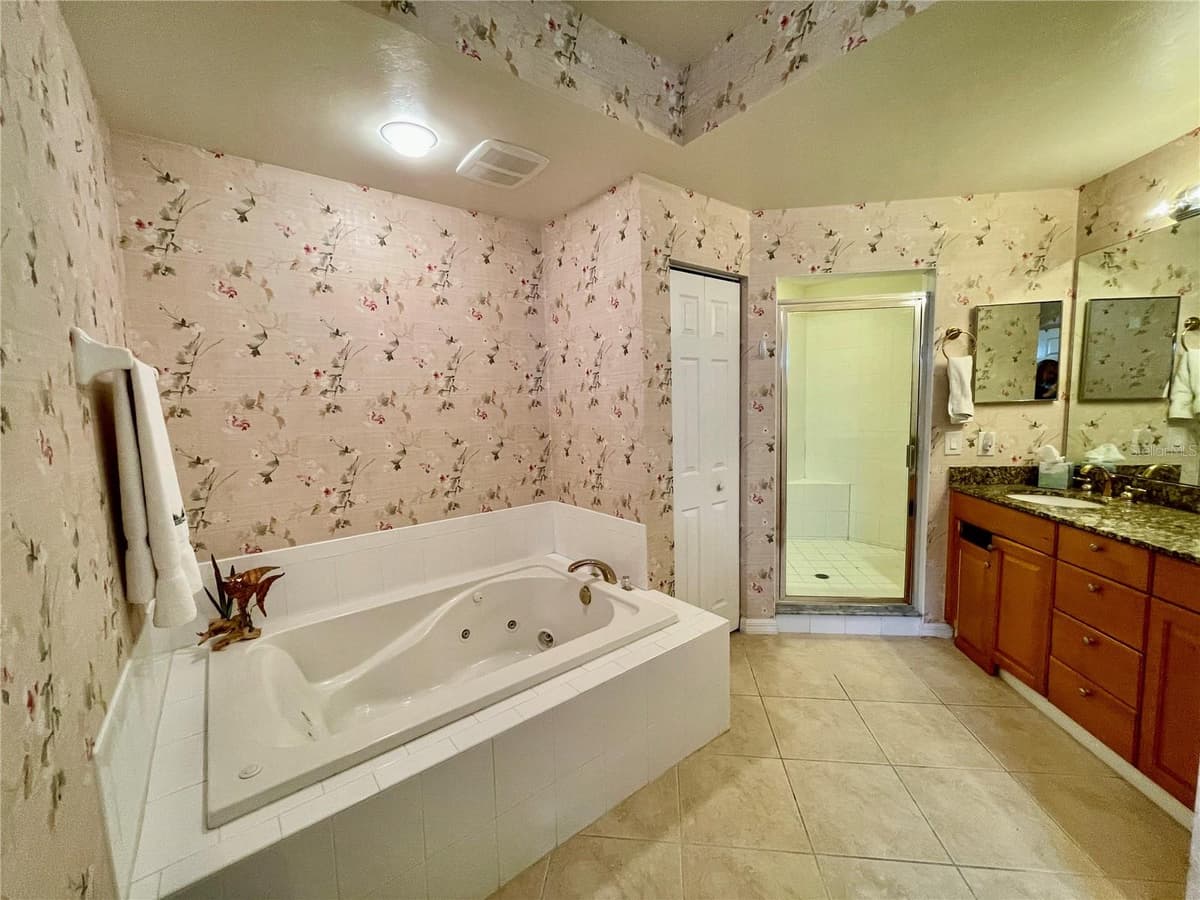 93 VIVANTE BOULEVARD — photo 38 of 61