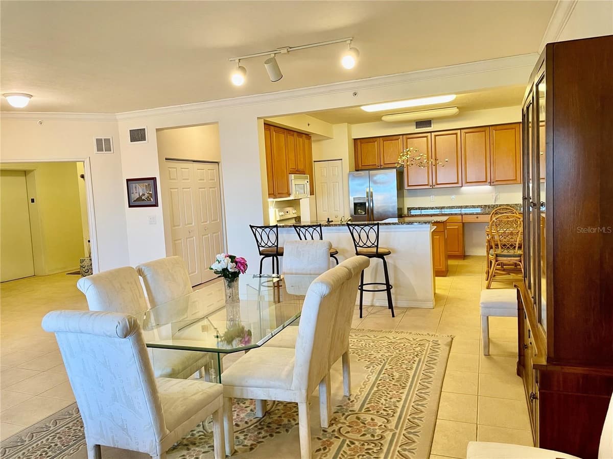 93 VIVANTE BOULEVARD — photo 12 of 61