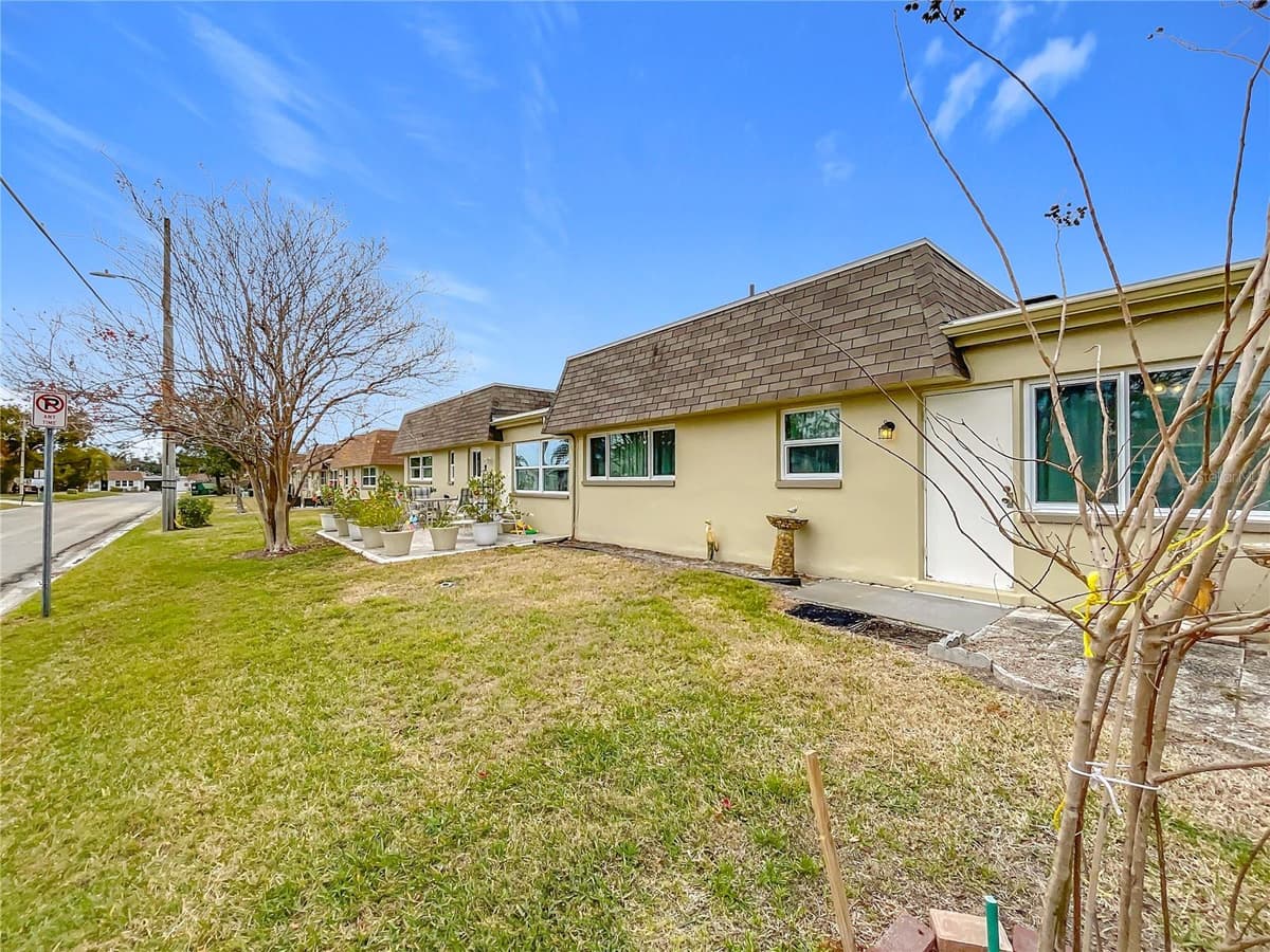 8330 VENDOME BOULEVARD — photo 34 of 49
