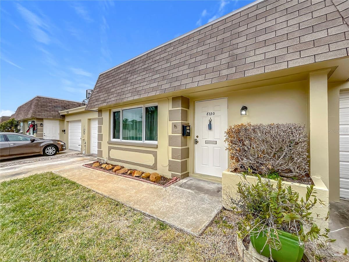 8330 VENDOME BOULEVARD — photo 40 of 49