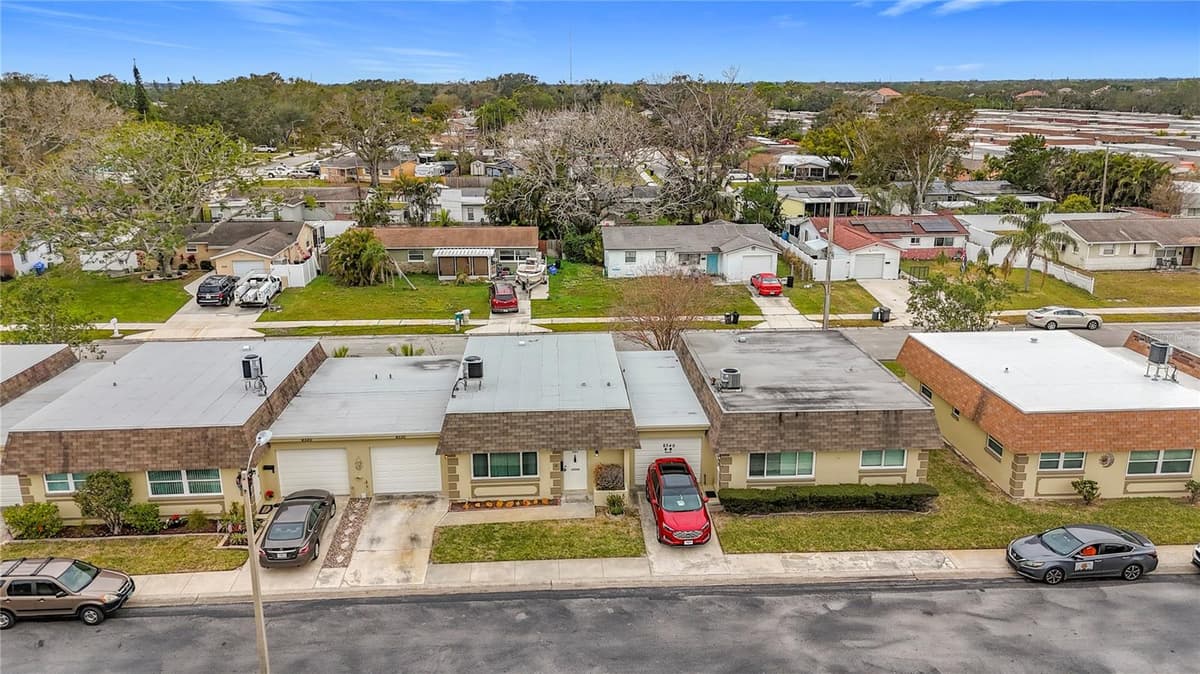 8330 VENDOME BOULEVARD — photo 3 of 49