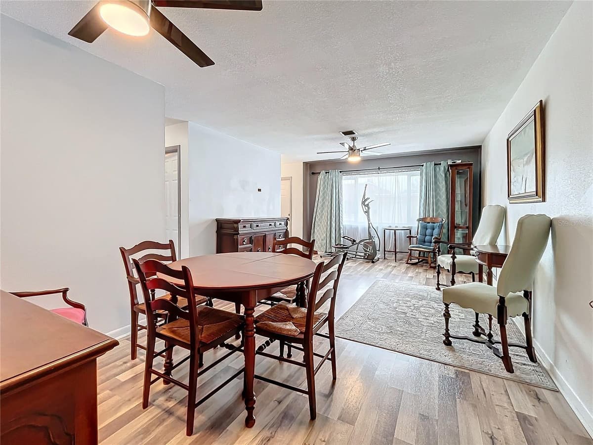 8330 VENDOME BOULEVARD — photo 9 of 49