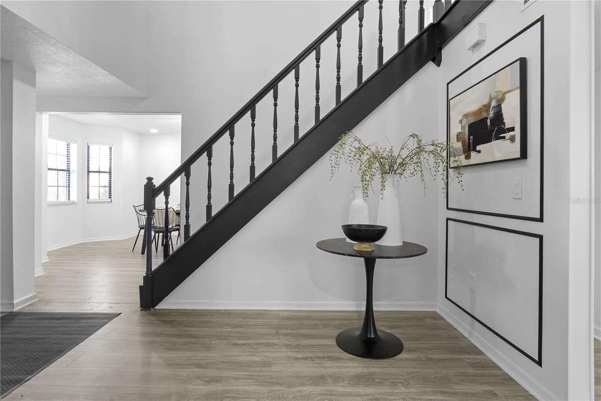 2540 ALBANY DRIVE — photo 16 of 92
