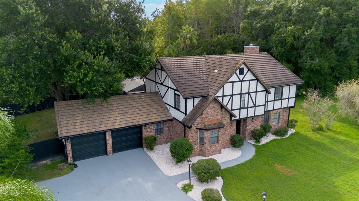 2540 ALBANY DRIVE — photo 3 of 92