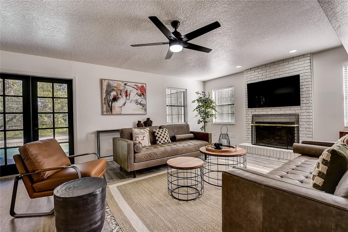 2540 ALBANY DRIVE — photo 40 of 92